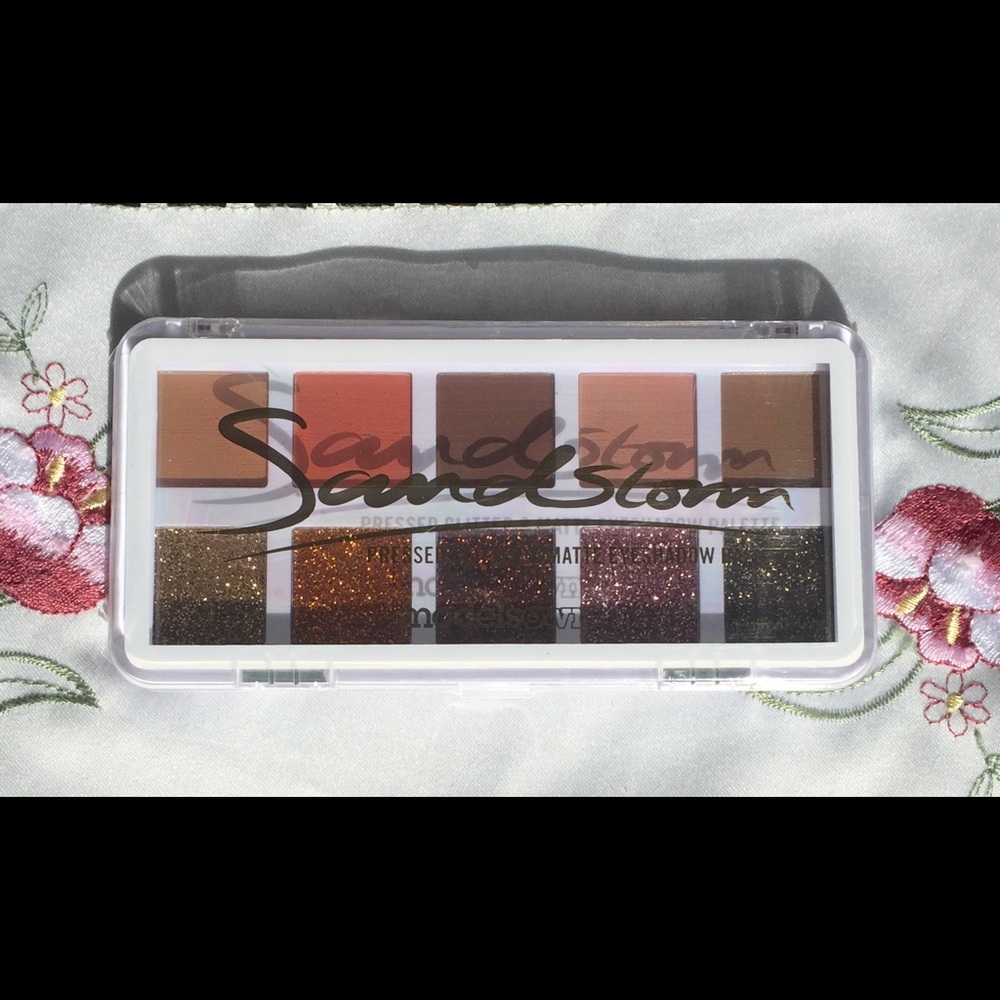 MODELS OWN SandStorm Eyeshadow Palette